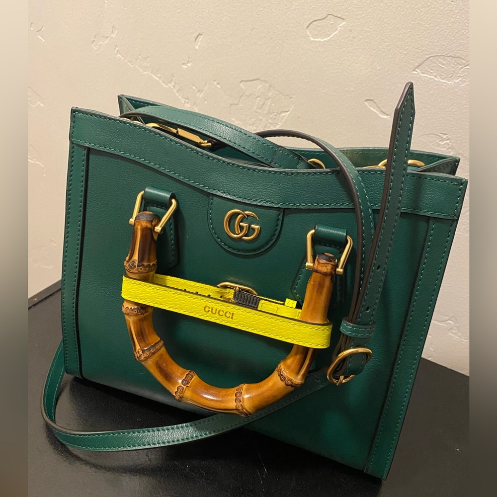 Gucci Wonka Grain Calfskin small Diana Tote Bag in Green with yellow shapers
